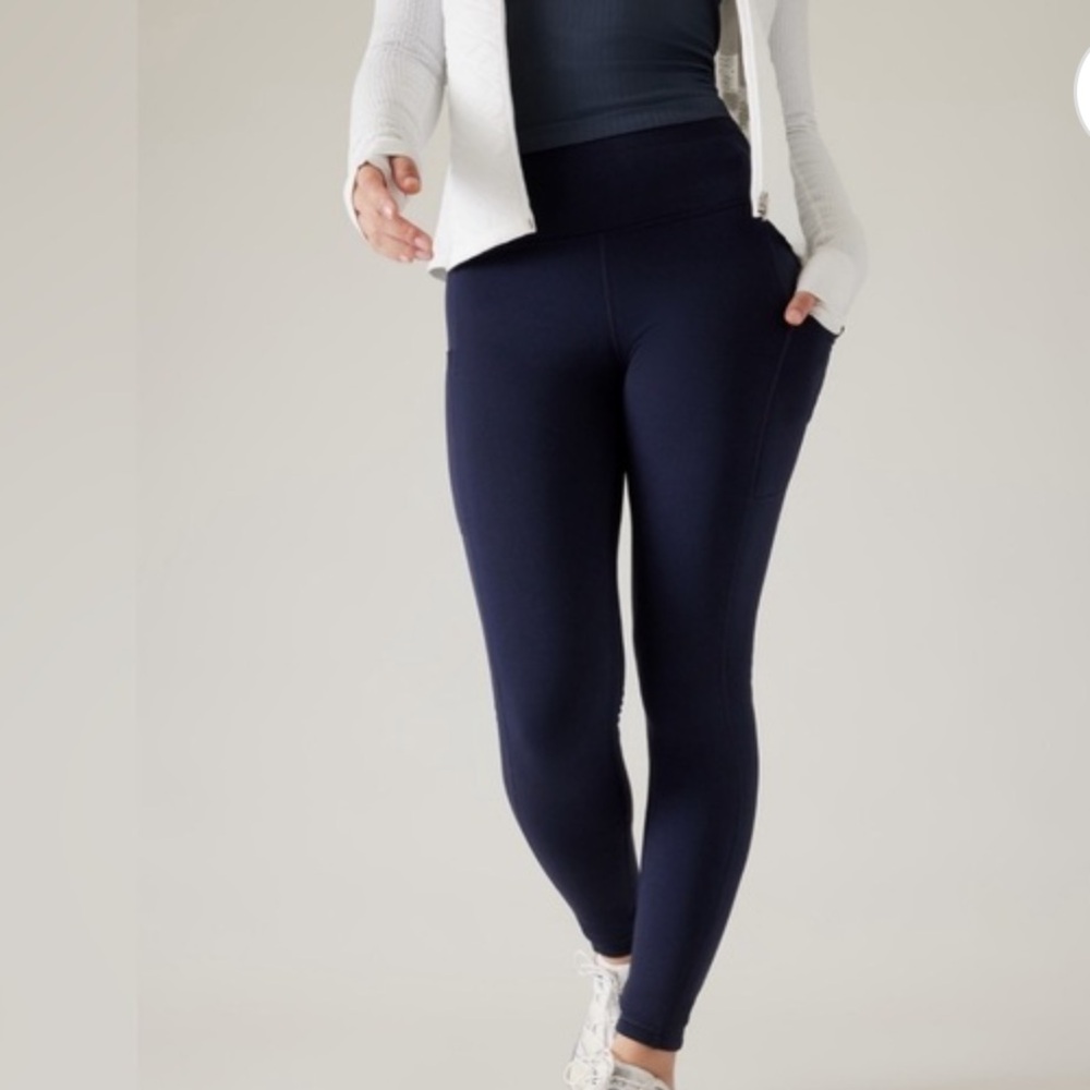 Athleta Altitude Stash Navy Tight in Polartec Powerstretch size XS/P
